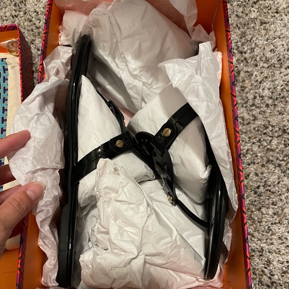 Black patent Miller sandals - Picture 2 of 8